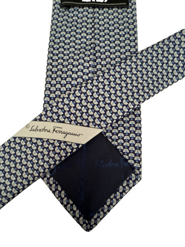 Nwt salvatore ferragamo silk - salvatore,